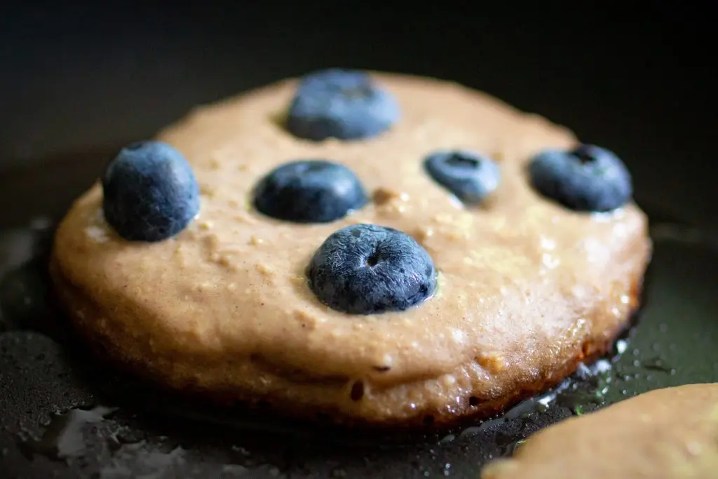 Vegane Proteinpancakes mit nur 5 Zutaten