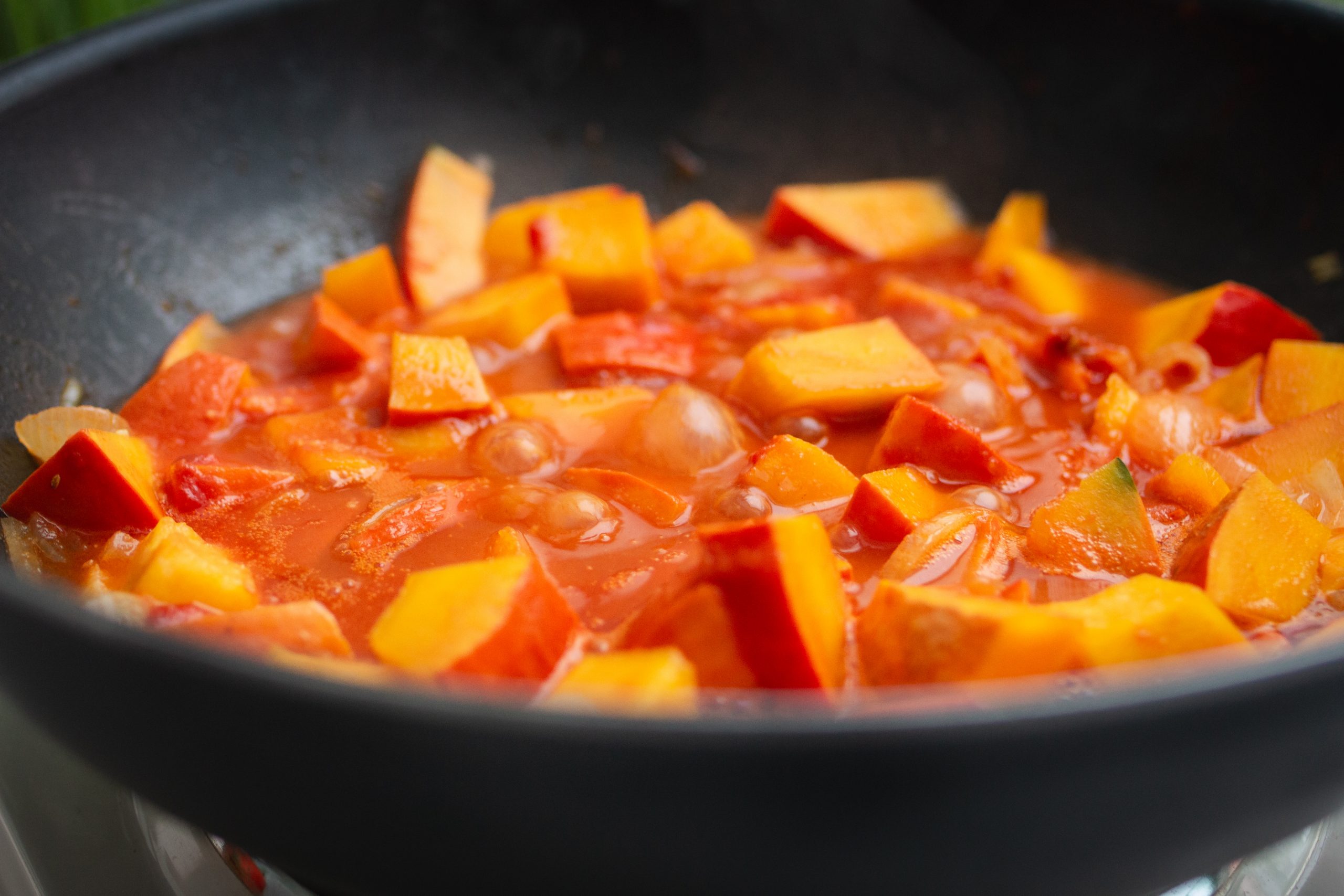 Zubereitung veganes Kürbiscurry - schnelles, einfaches Curryrezept
