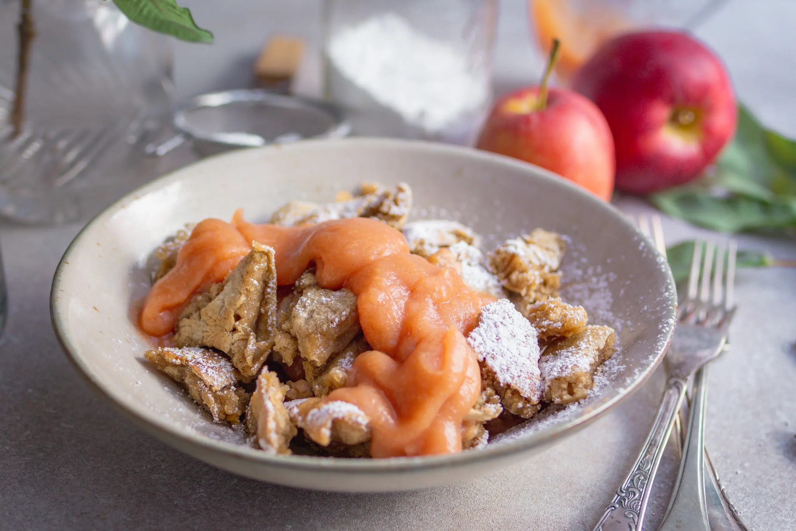 Veganer Kaiserschmarrn mit Lebkuchengewürz