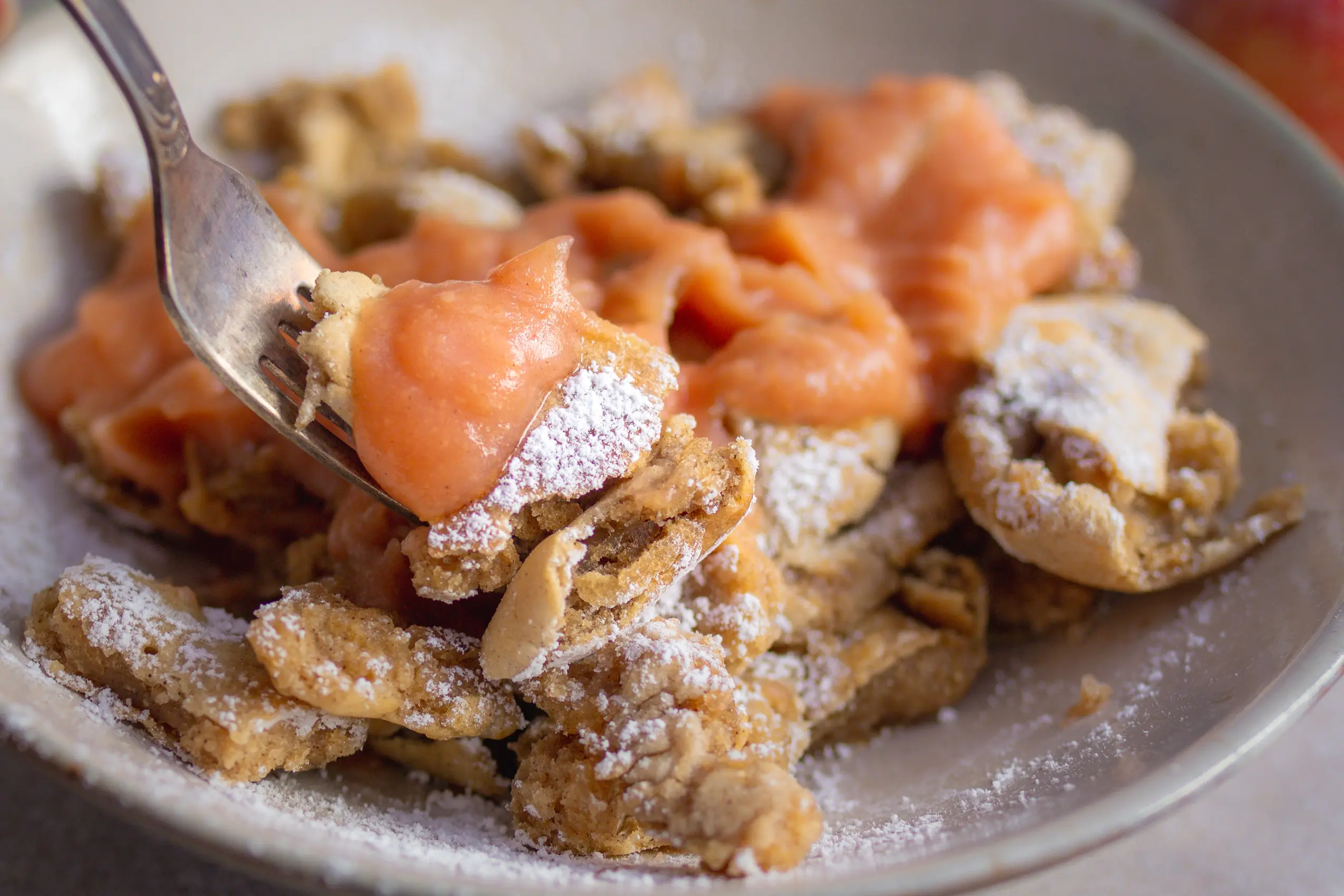 Veganer Kaiserschmarrn mit Lebkuchengewürz