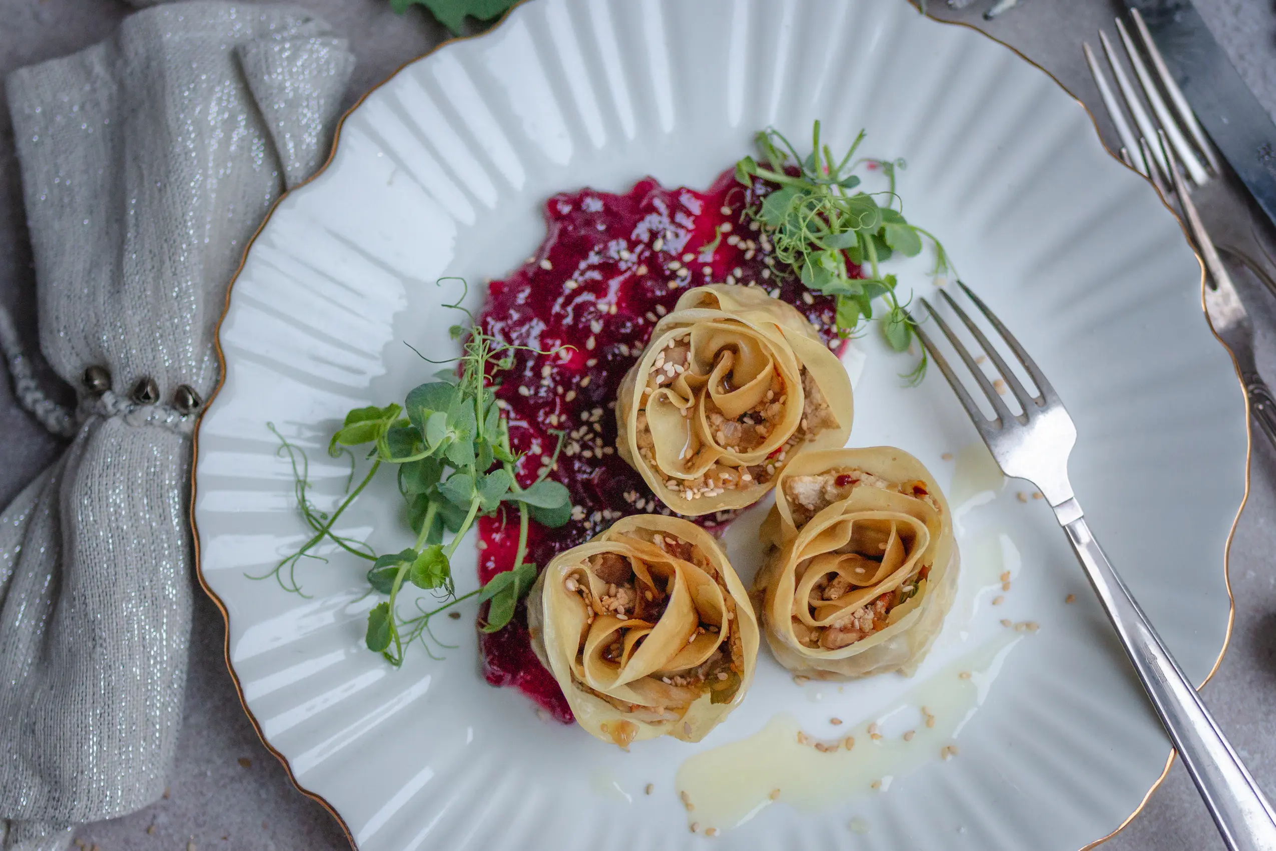 Vegane Dumplings, Rosen-Dumplings mit Maronen und Tofu