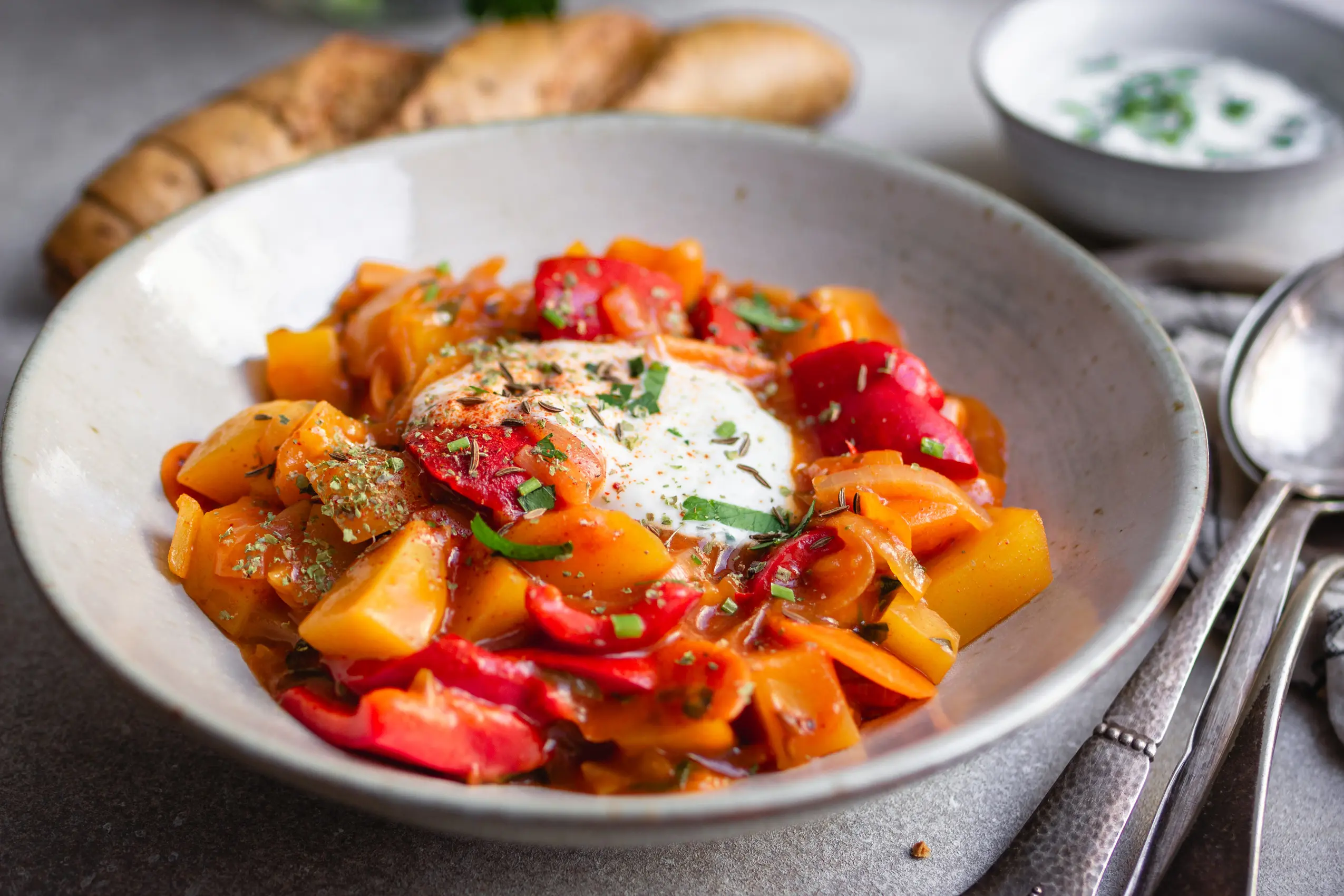 Veganes Kartoffelgulasch Wiener Art