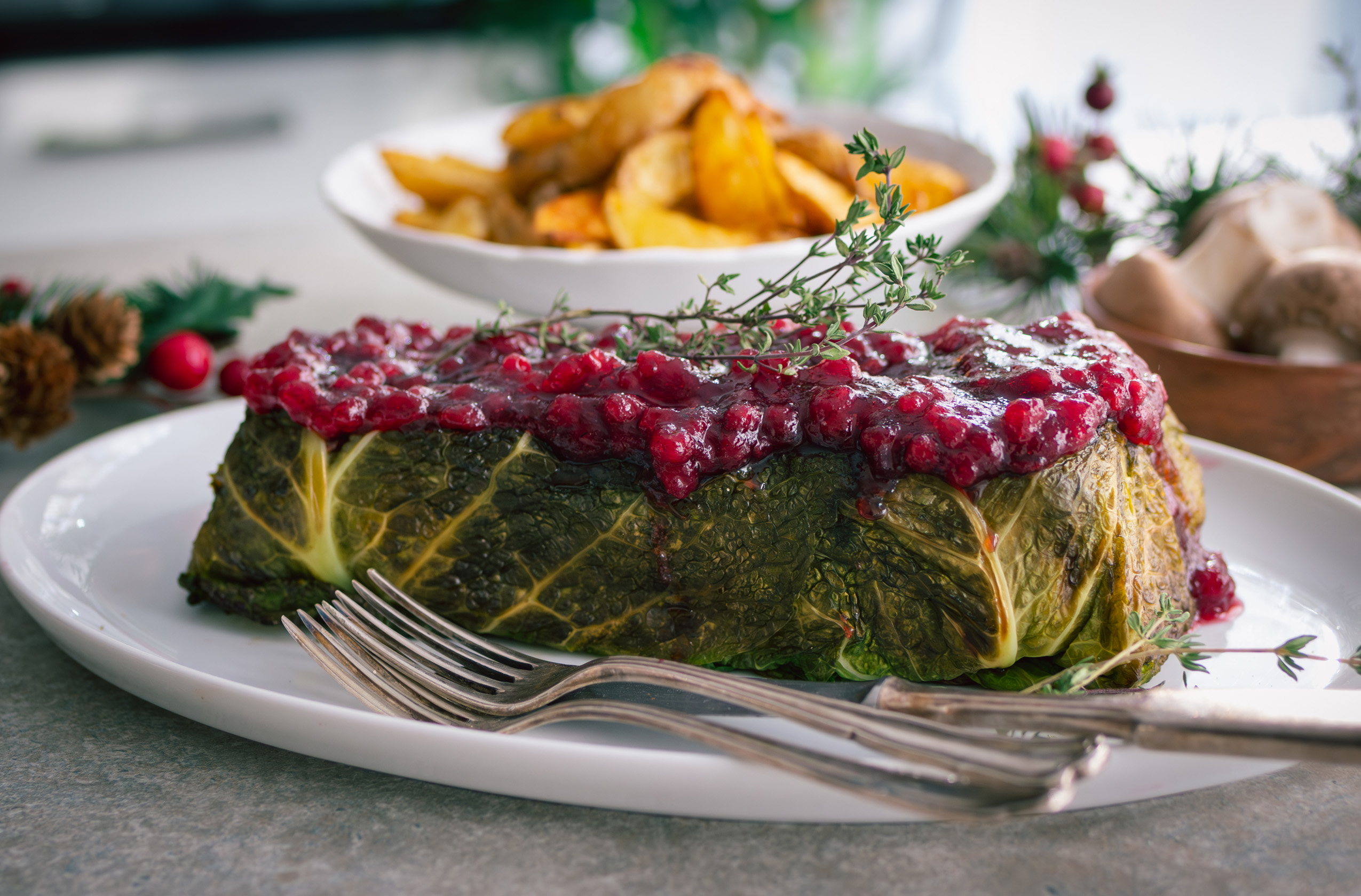 Veganer Tempeh-Braten im Wirsingmantel - veganer Weihnachtsbraten