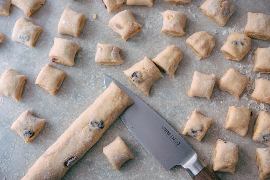 Mini-Marzipanstollen bzw. Stollenkonfekt