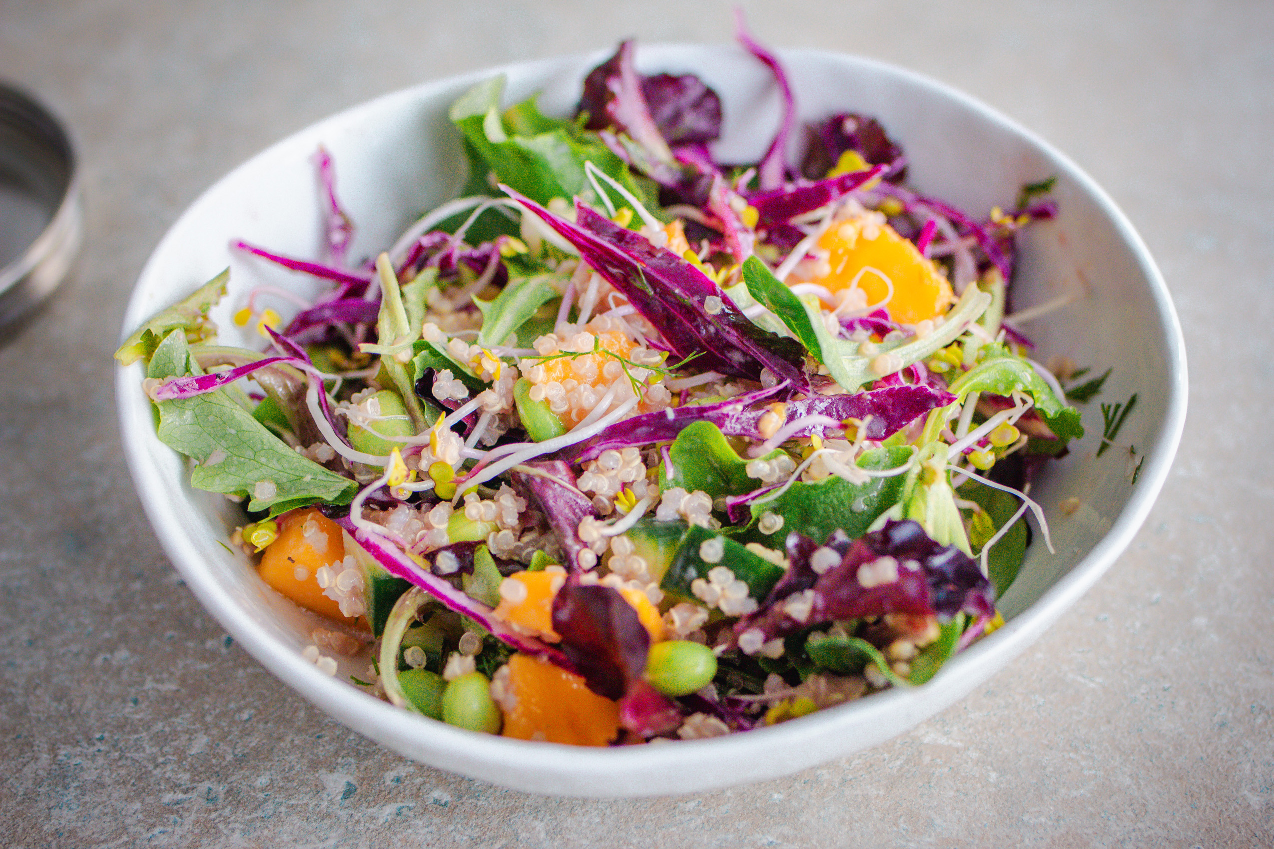 Quinoa-Schichtsalat - genialer Mealprep-Salat im Glas