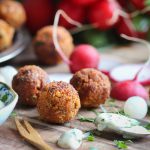 Einfaches Rezept für krosse Tofu-Snackbällchen