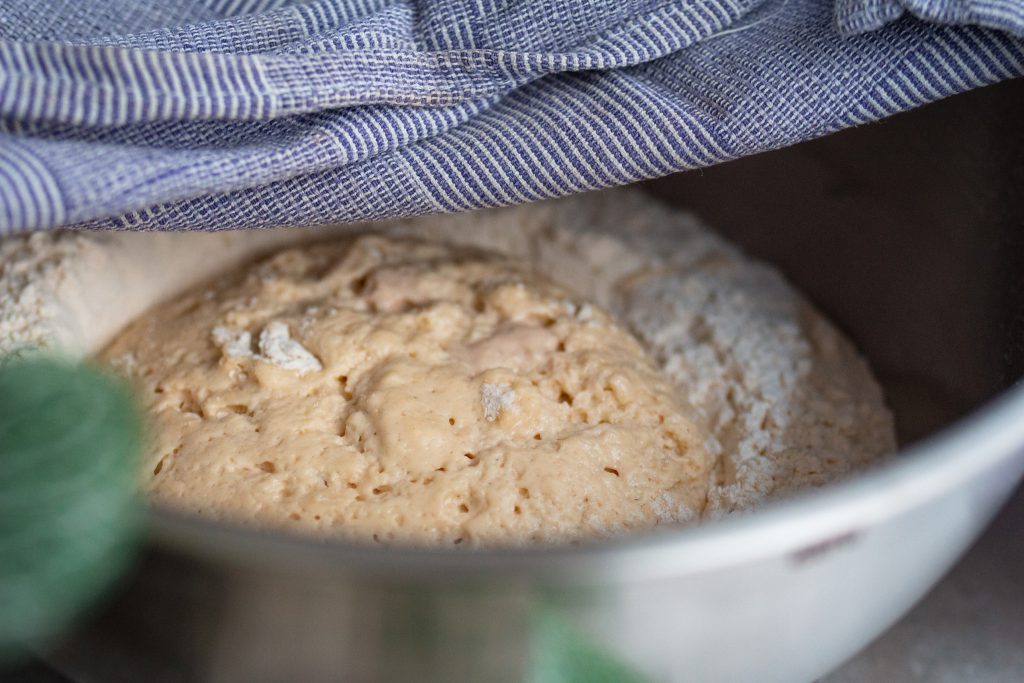 Aktivierung der Hefe beim Backen