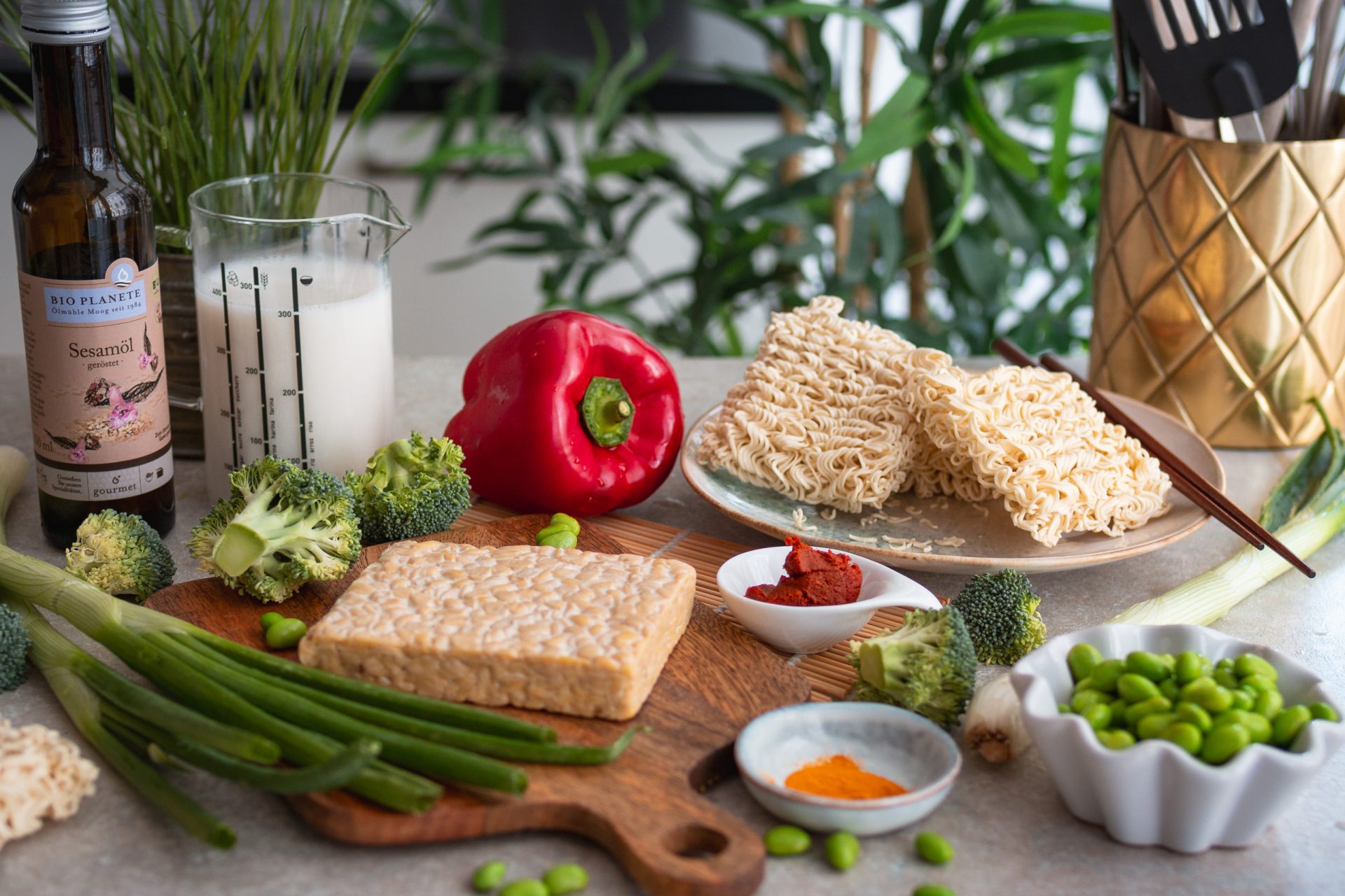 Tempeh-Mienudel-Curry – einfaches Rezept, perfekt für Mealprep