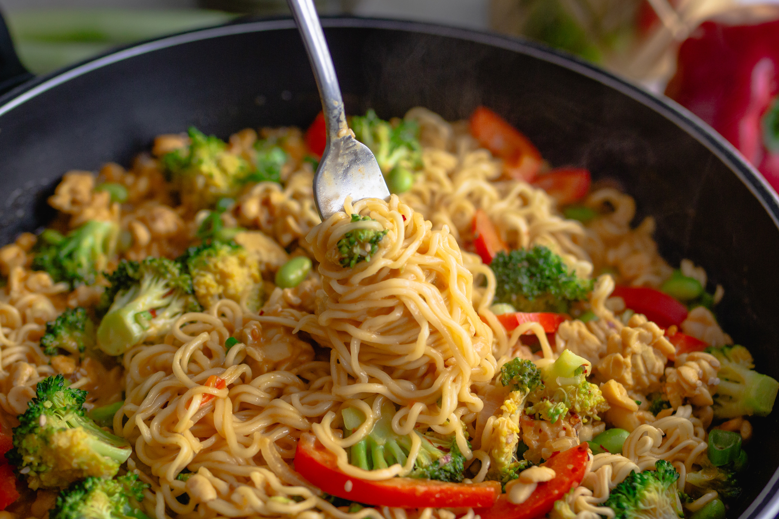 Tempeh-Mienudel-Curry – einfaches Rezept, perfekt für Mealprep