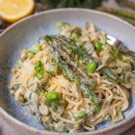 Vegane Spargelpasta mit Fenchel und Dill