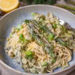Vegane Spargelpasta mit Fenchel und Dill