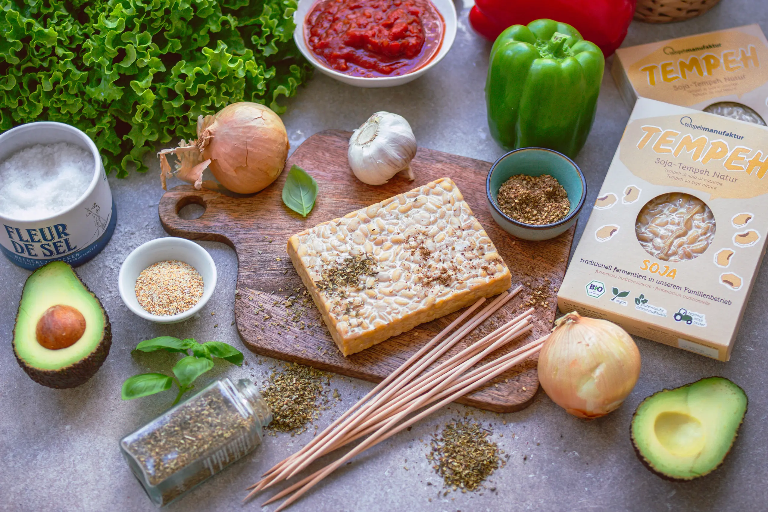 Tempeh-Grillspieße zubereiten