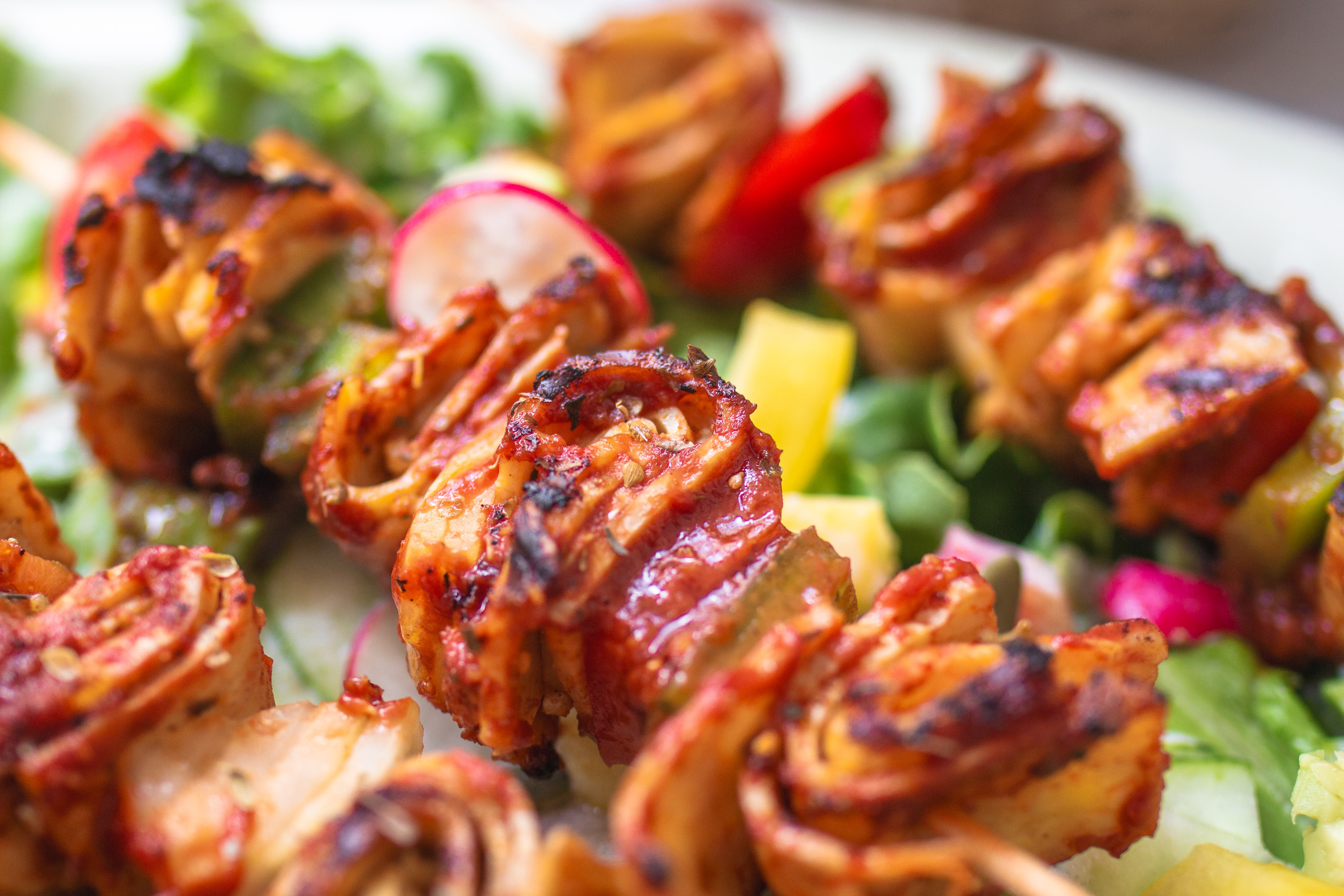 Die besten veganen Grillspieße mit Tempeh