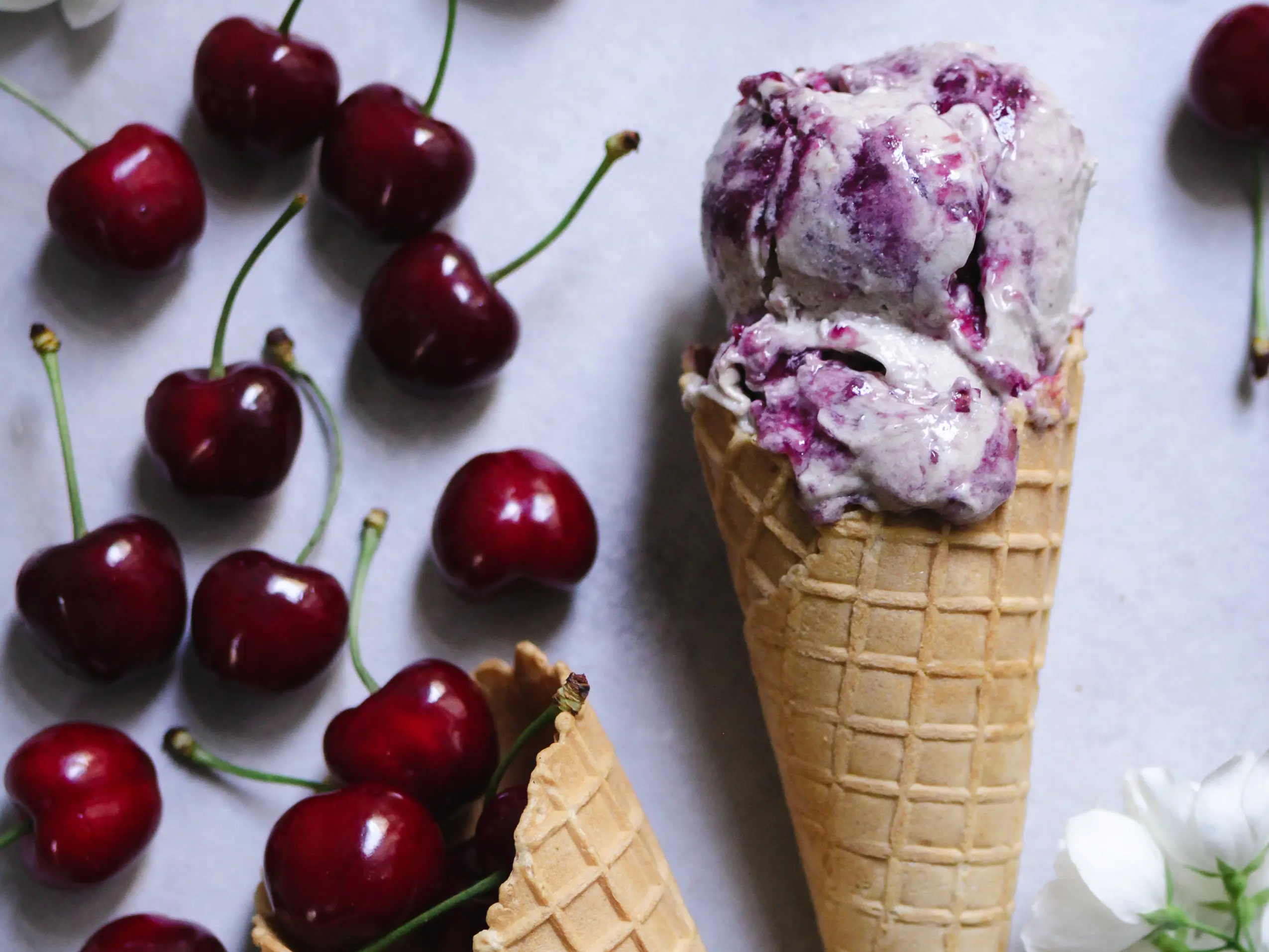 Veganes Kirscheis ohne Eismaschine machen