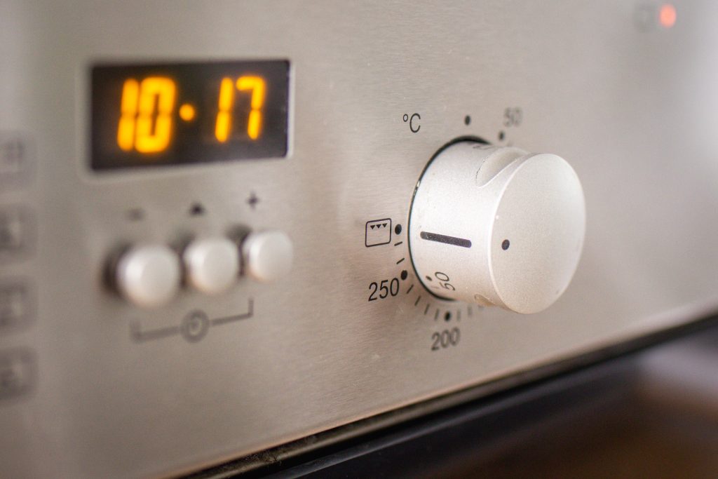 Backofen auf höchste Stufe gestellt zum Vorheizen