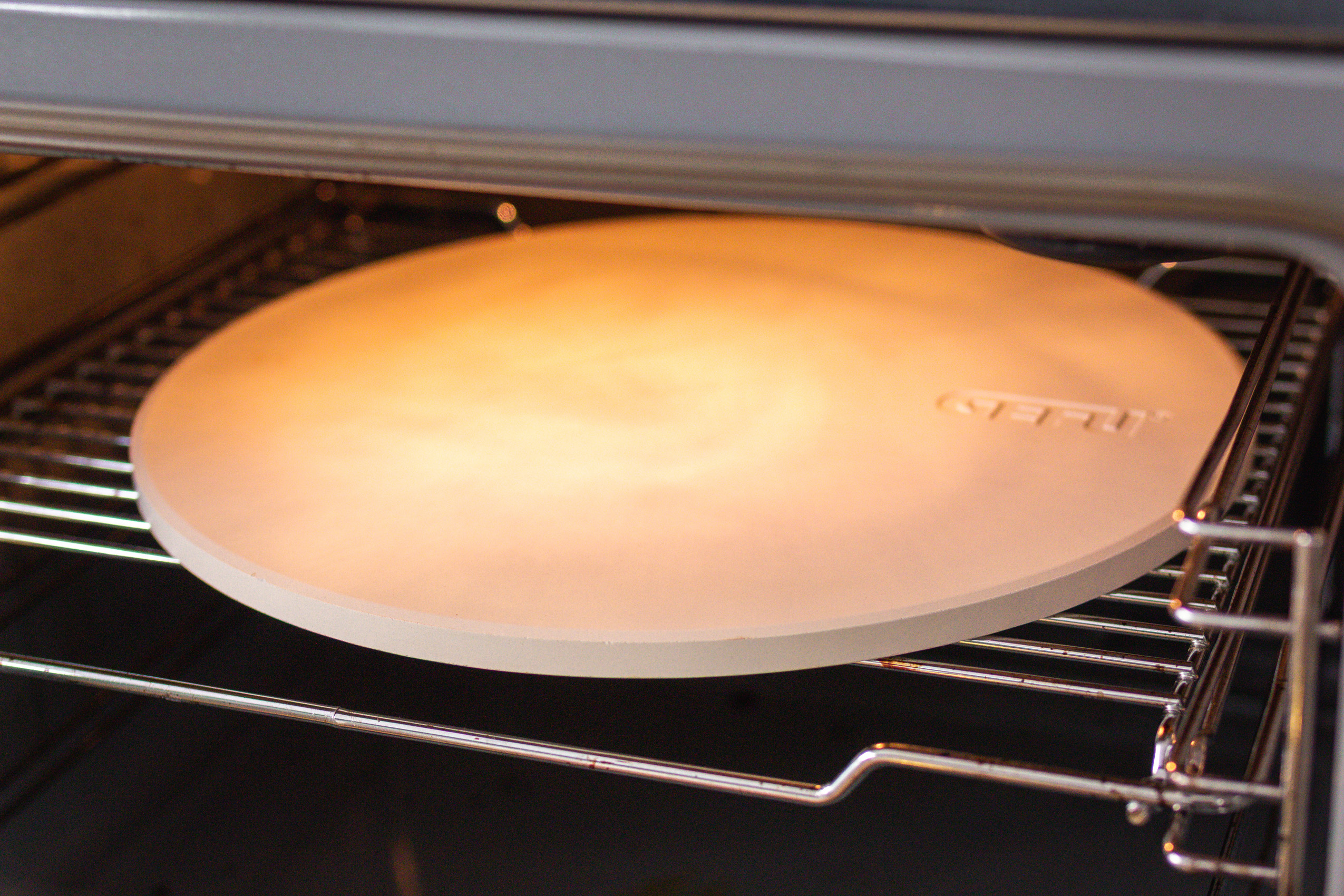 Pizzastein Handhabung: im Ofen vorheizen