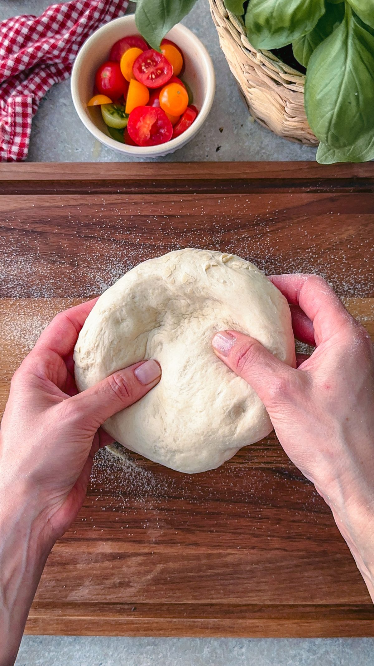 Pizzateig richtig formen