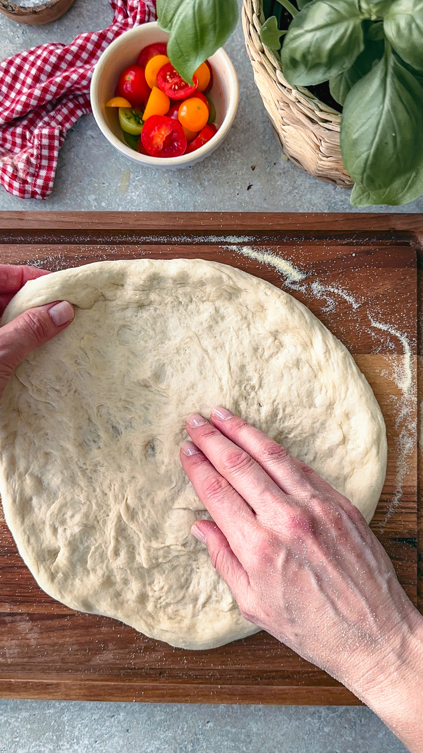 So formt man den perfekten Pizzaboden - einfache Anleitung