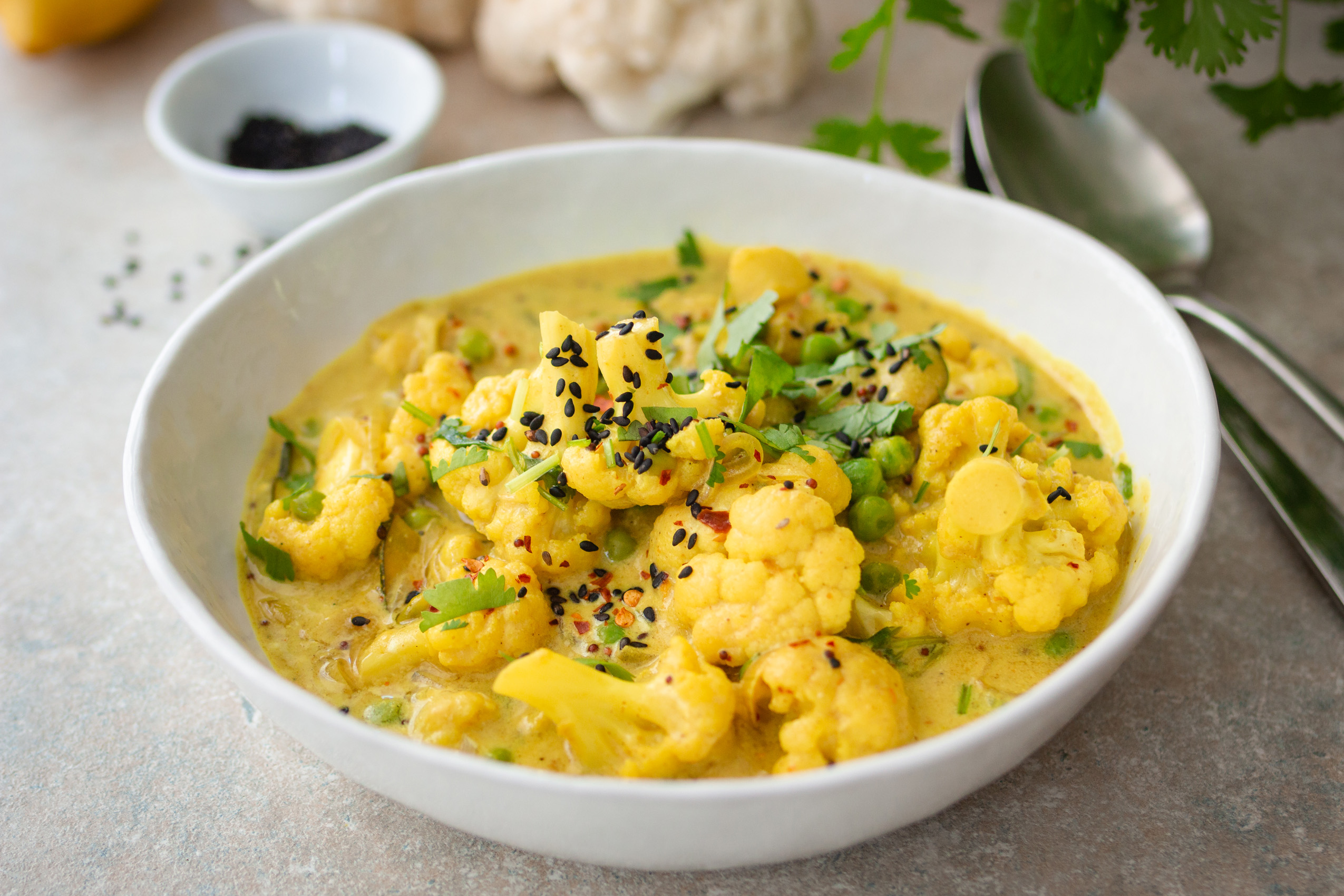 Köstliches veganes Madras-Blumenkohlcurry
