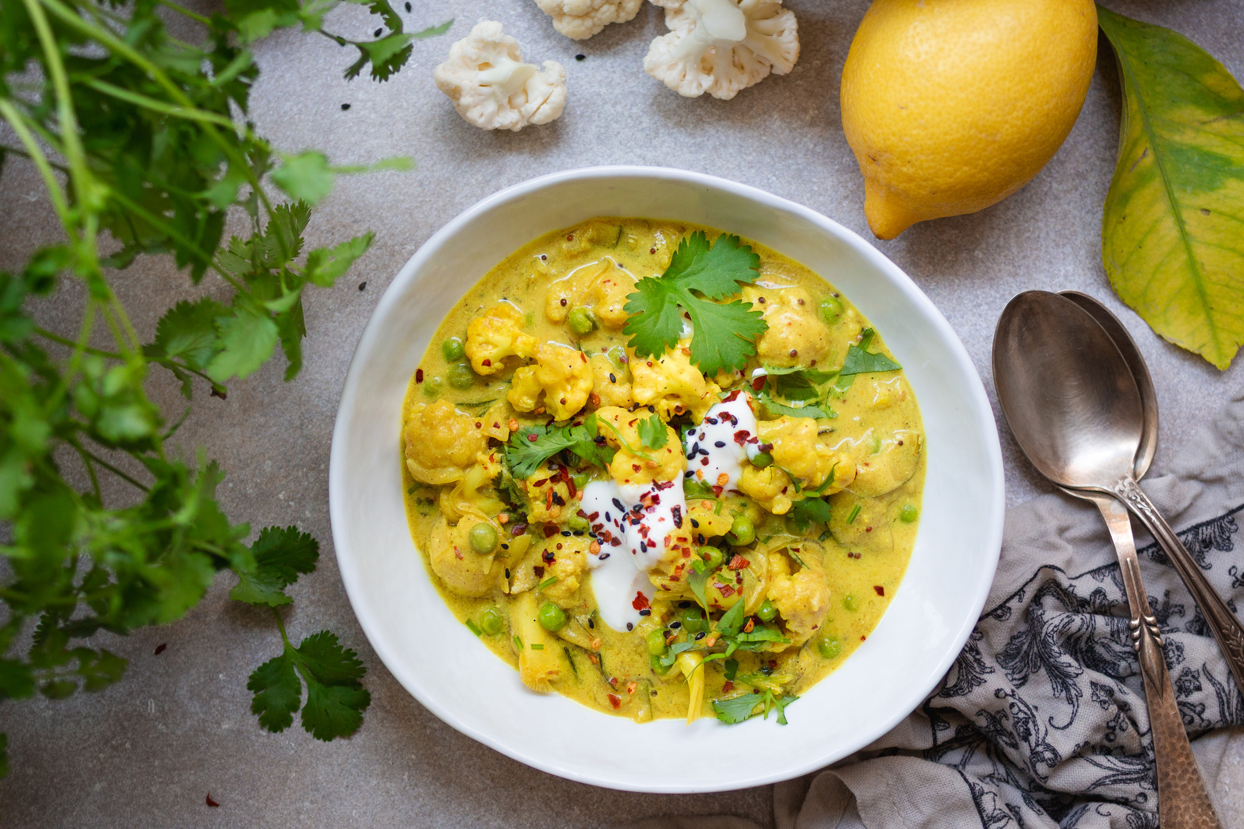 Köstliches veganes Madras-Blumenkohlcurry