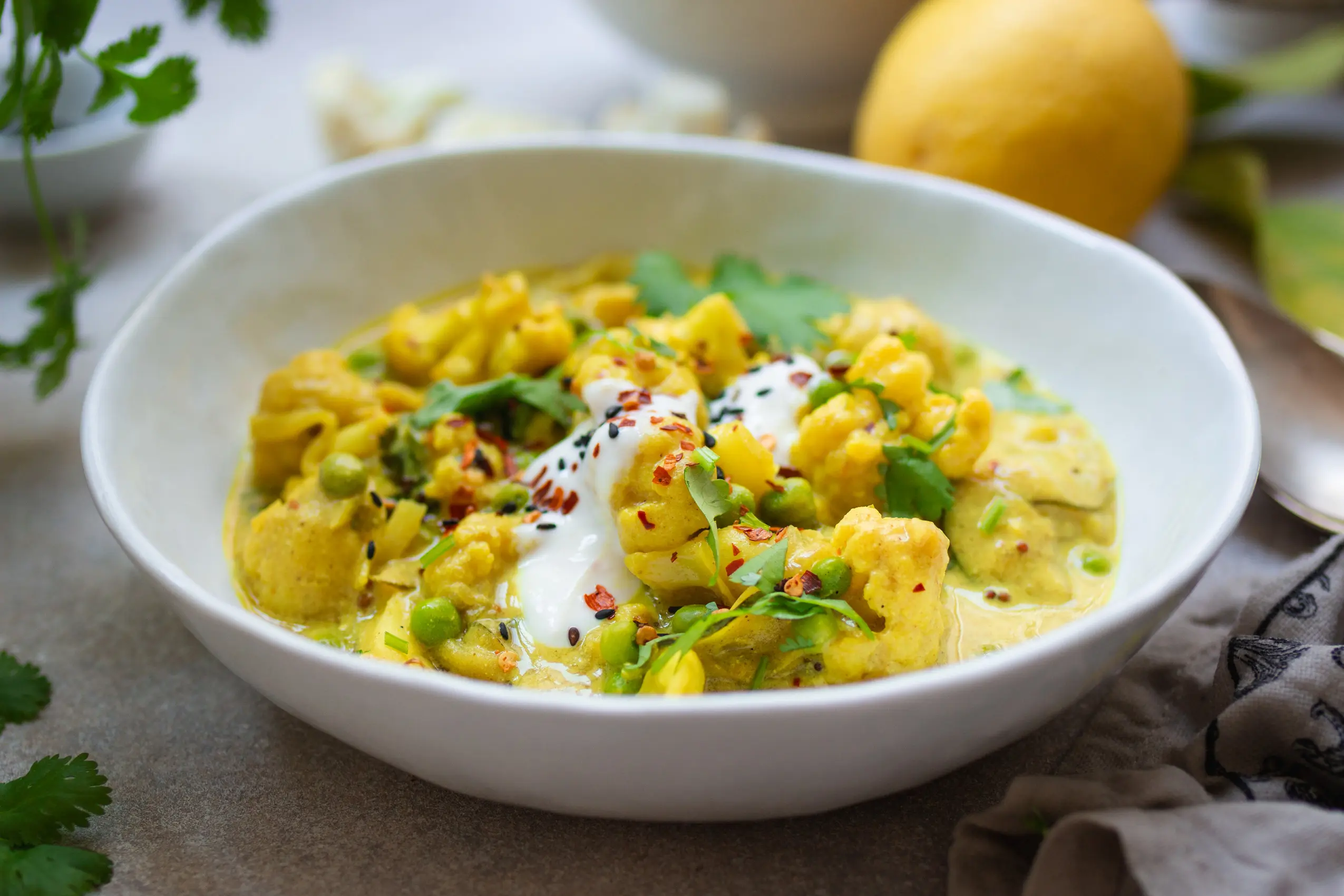 Veganes Blumenkohlcurry mit Madras-Currypulver