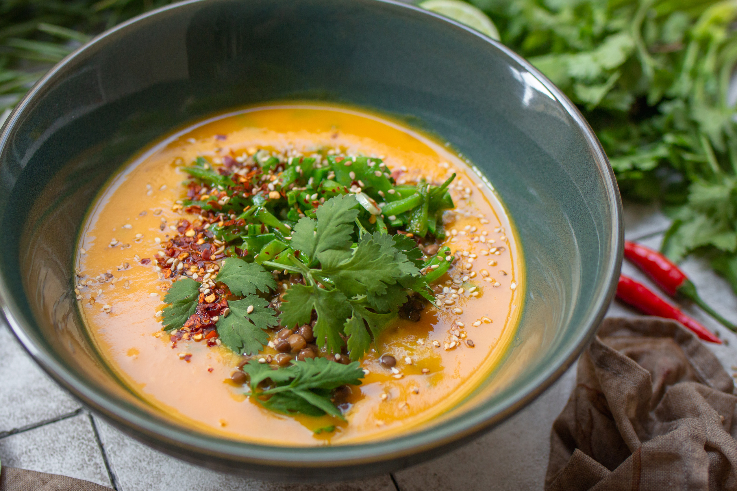 Vegane Süßkartoffelsuppe mit Linsen - Souptember