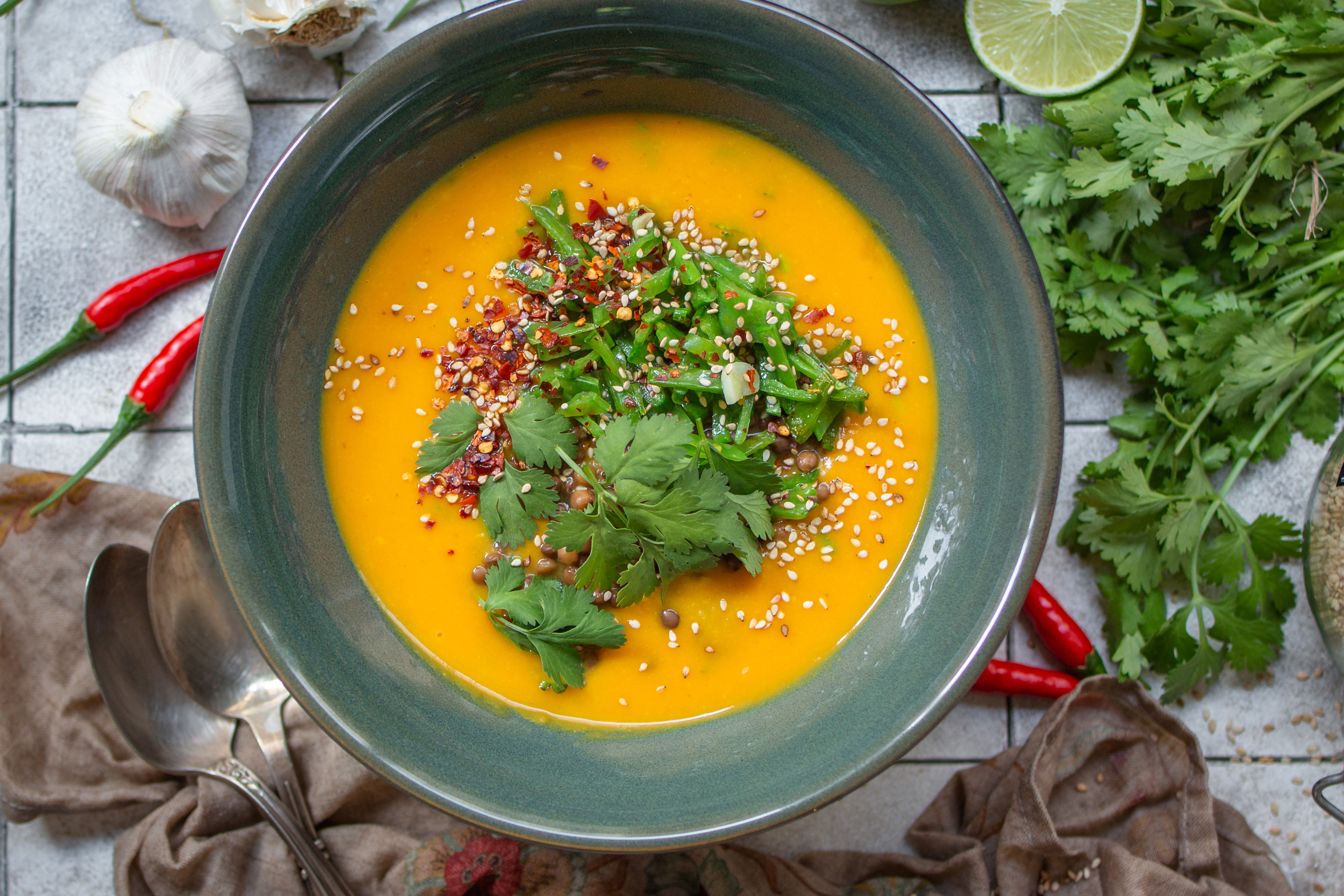 Vegane Süßkartoffelsuppe mit Linsen - Souptember