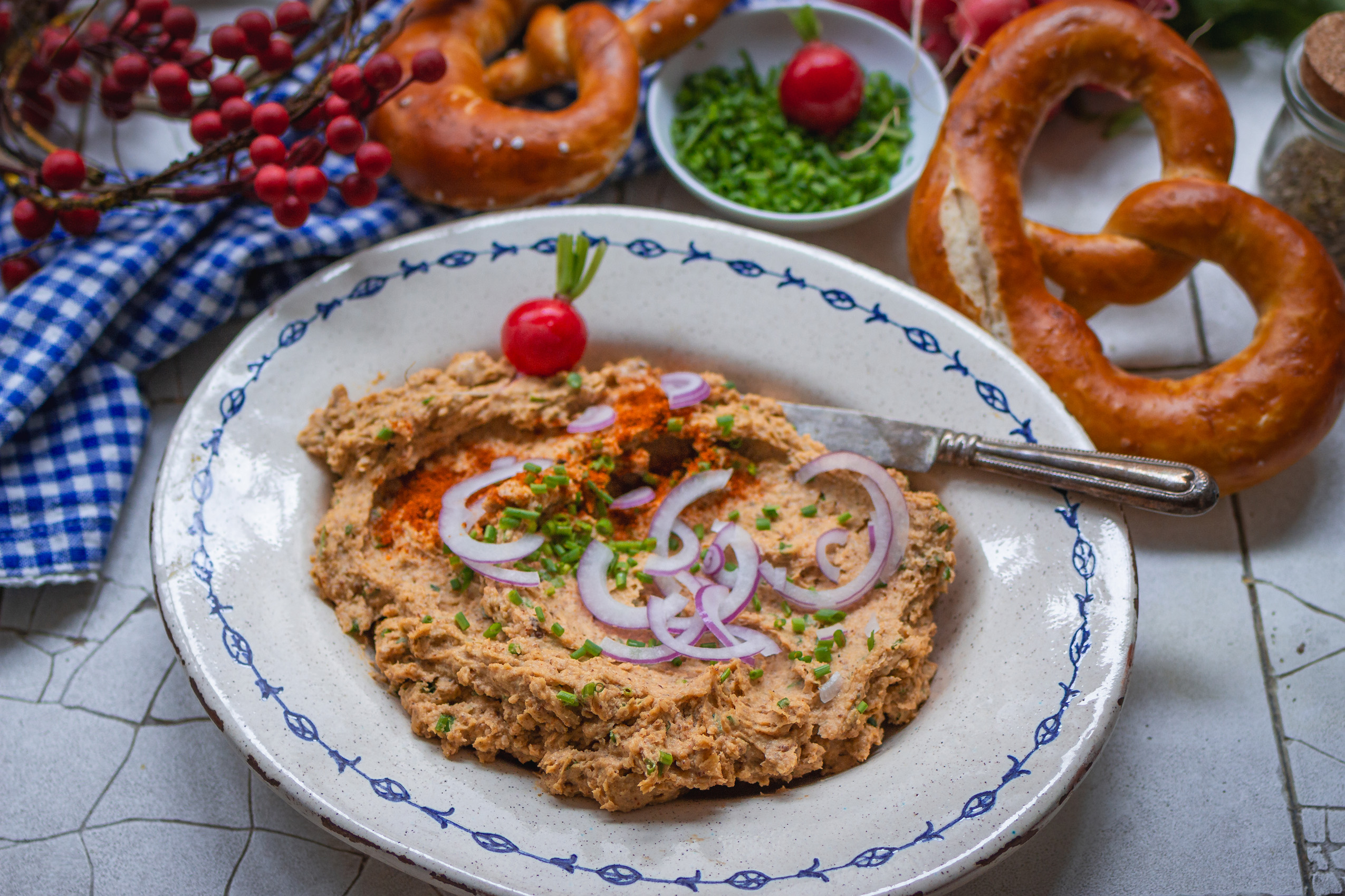 Rein pflanzlicher Obazda - veganes Rezept für Biergartenkäse
