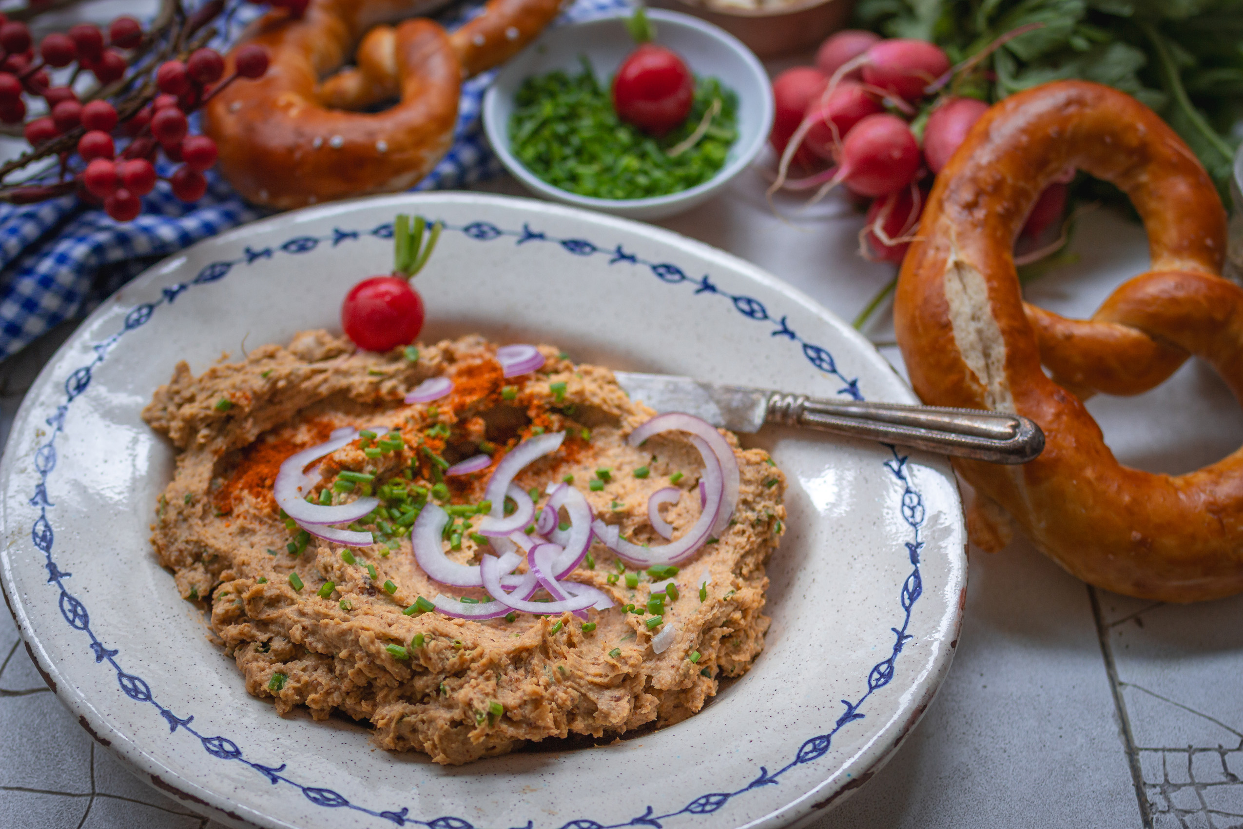 Rein pflanzlicher Obazda - veganes Rezept für Biergartenkäse