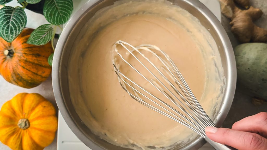 Vegane Béchamel anrühren