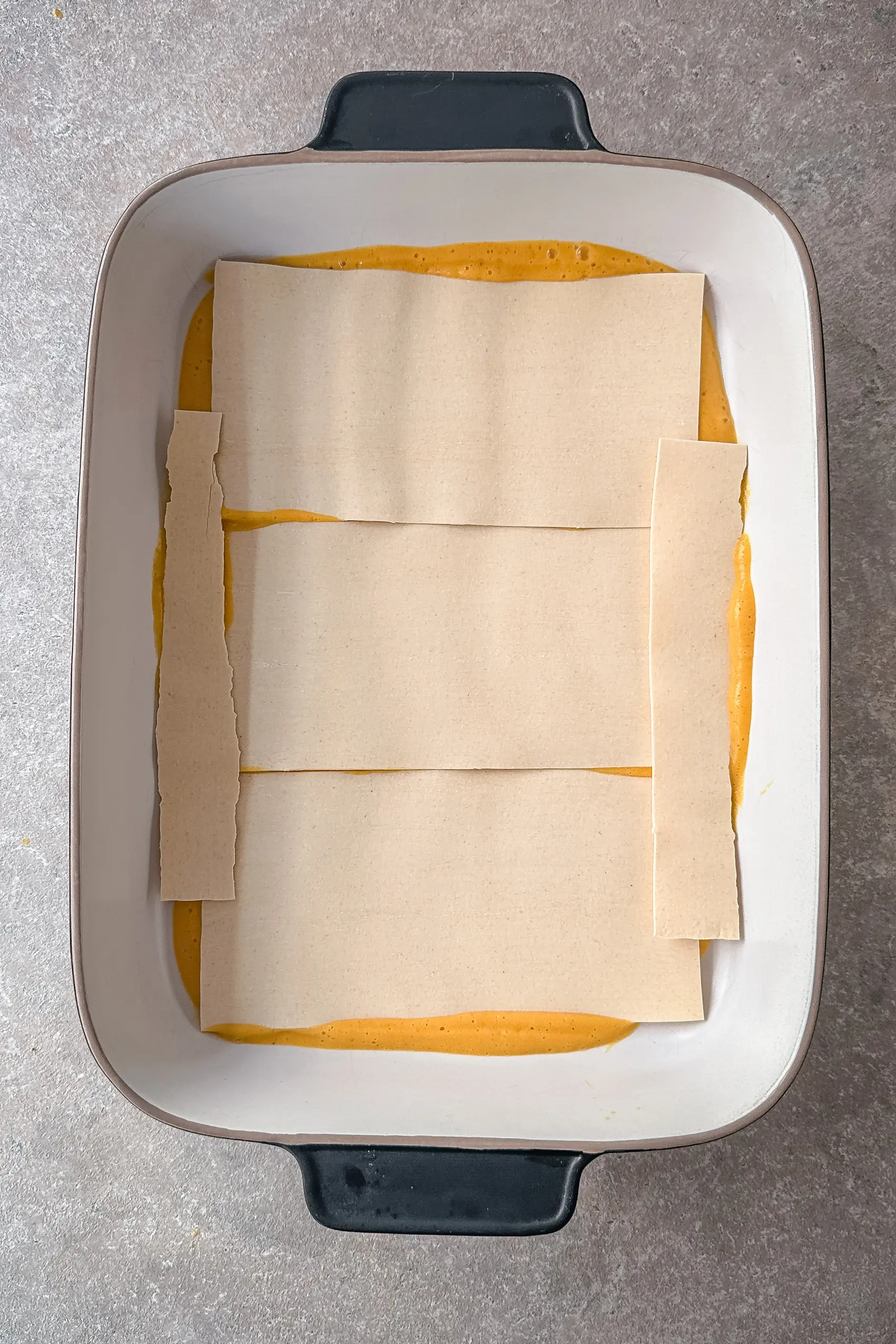 So schichtet man eine Lasagne (bebilderte Anleitung)