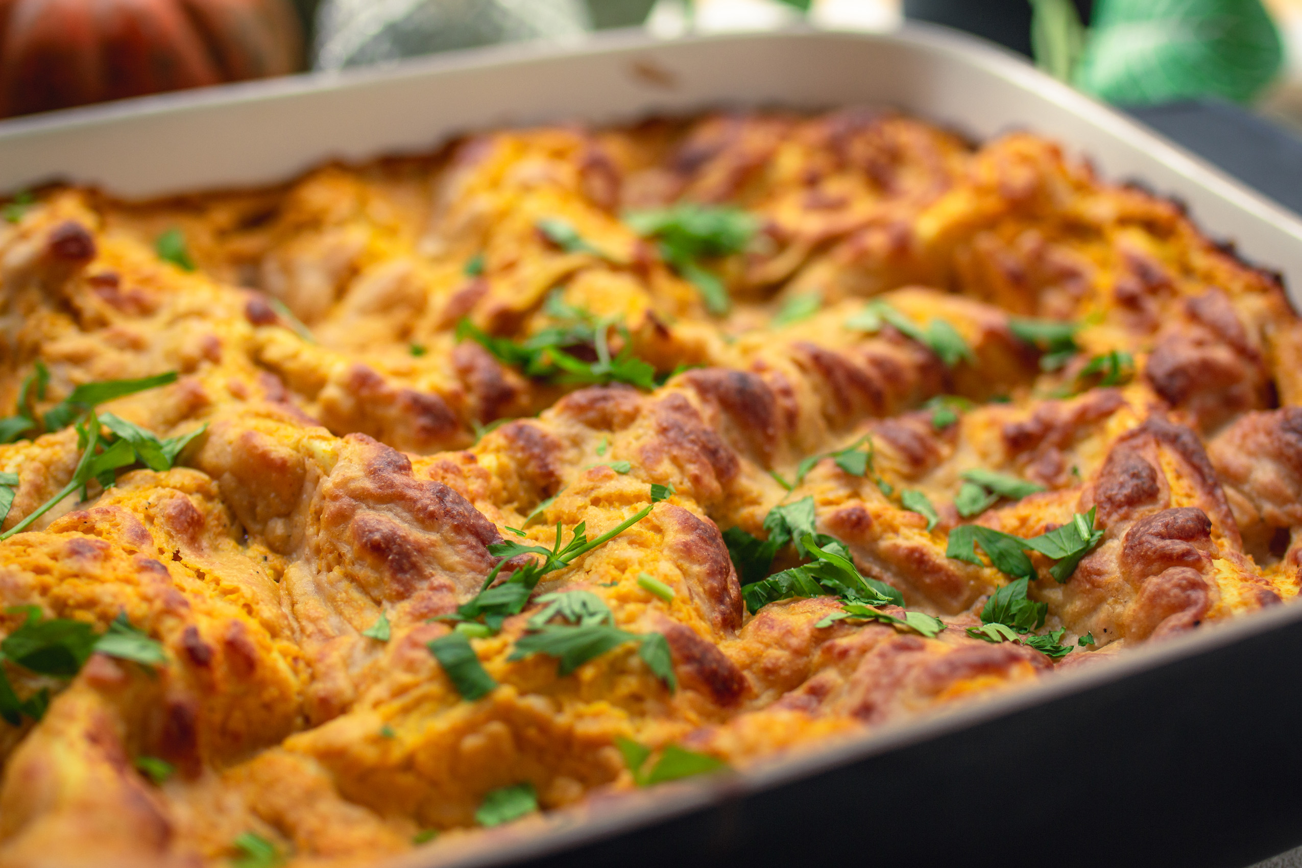Einfache, vegane Kürbislasagne mit Spinat