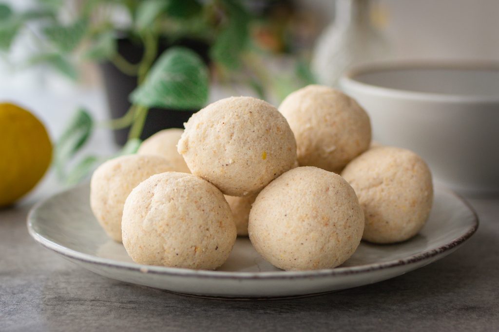 Vegane Tiramisubällchen formen