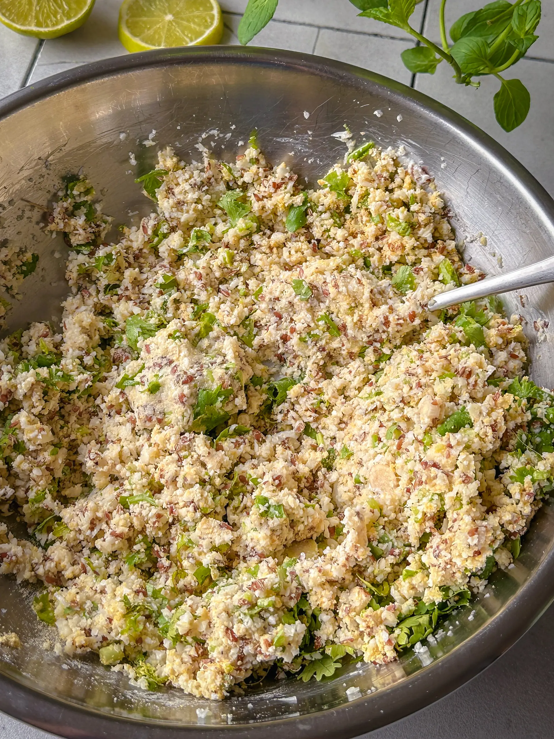 Zubereitung der veganen Blumenkohl Arancini Step by Step erklärt.