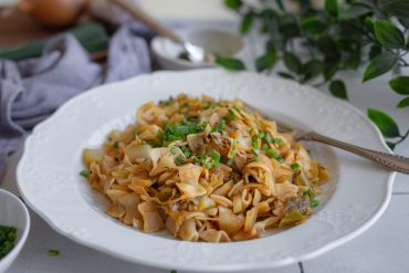Vegane Krautfleckerl - der Österreichische Klassiker rein pflanzlich zubereitet